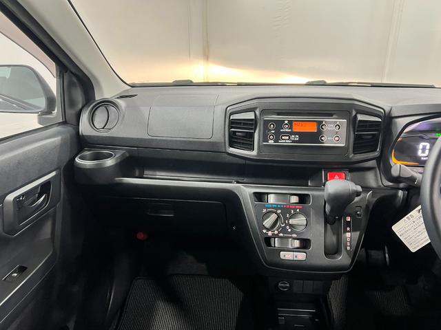 ピクシスエポックＬ　ＳＡIII　走行８５７１４キロ／ＣＤチューナー純正マット１年保証距離無制限　走行距離８５７１４キロ　ＣＤチューナー　純正カーペットマット　助手席エアバッグ　クリアランスソナー　オートマチックハイビーム　アイドリングストップ　スマートアシスト３（埼玉県）の中古車