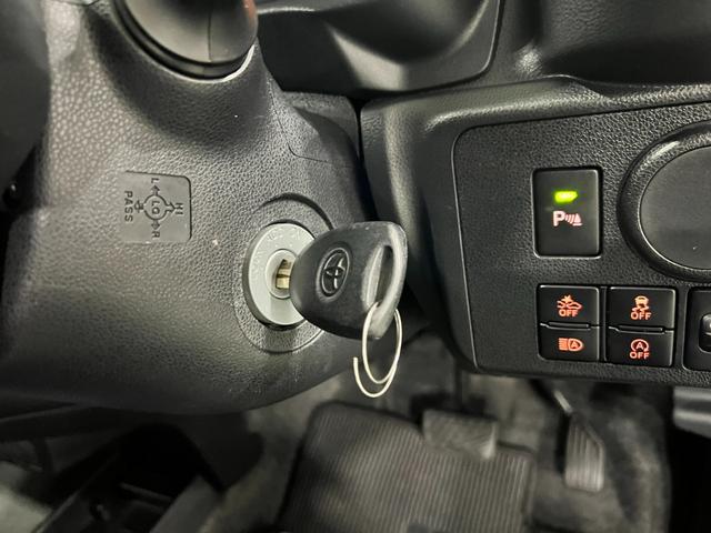 ピクシスエポックＬ　ＳＡIII　走行８５７１４キロ／ＣＤチューナー純正マット１年保証距離無制限　走行距離８５７１４キロ　ＣＤチューナー　純正カーペットマット　助手席エアバッグ　クリアランスソナー　オートマチックハイビーム　アイドリングストップ　スマートアシスト３（埼玉県）の中古車