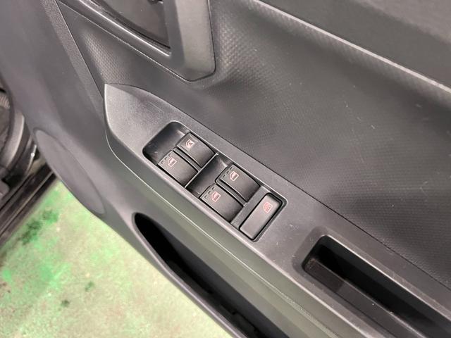 ピクシスエポックＬ　ＳＡIII　走行８５７１４キロ／ＣＤチューナー純正マット１年保証距離無制限　走行距離８５７１４キロ　ＣＤチューナー　純正カーペットマット　助手席エアバッグ　クリアランスソナー　オートマチックハイビーム　アイドリングストップ　スマートアシスト３（埼玉県）の中古車