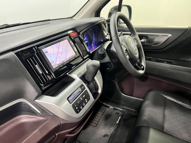 Ｎ−ＷＧＮカスタムＧ・Ａパッケージ　走行６２６５５キロ／ナビ／バックカメラ一年保証・走行距離無制限走行６２６５５キロ　ワンセグナビ　ブルートゥース　バックカメラ　サイドエアバック　オートライト　ＨＩＤ　ベンチシート（埼玉県）の中古車