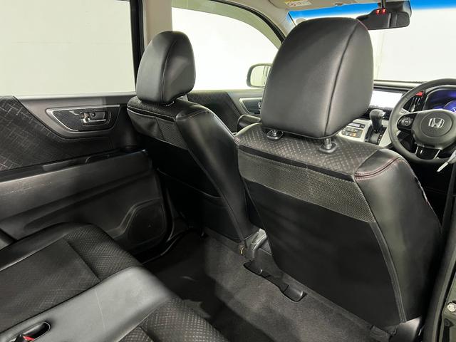 Ｎ−ＷＧＮカスタムＧ・Ａパッケージ　走行６２６５５キロ／ナビ／バックカメラ一年保証・走行距離無制限走行６２６５５キロ　ワンセグナビ　ブルートゥース　バックカメラ　サイドエアバック　オートライト　ＨＩＤ　ベンチシート（埼玉県）の中古車