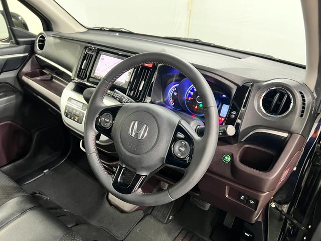 Ｎ−ＷＧＮカスタムＧ・Ａパッケージ　走行６２６５５キロ／ナビ／バックカメラ一年保証・走行距離無制限走行６２６５５キロ　ワンセグナビ　ブルートゥース　バックカメラ　サイドエアバック　オートライト　ＨＩＤ　ベンチシート（埼玉県）の中古車