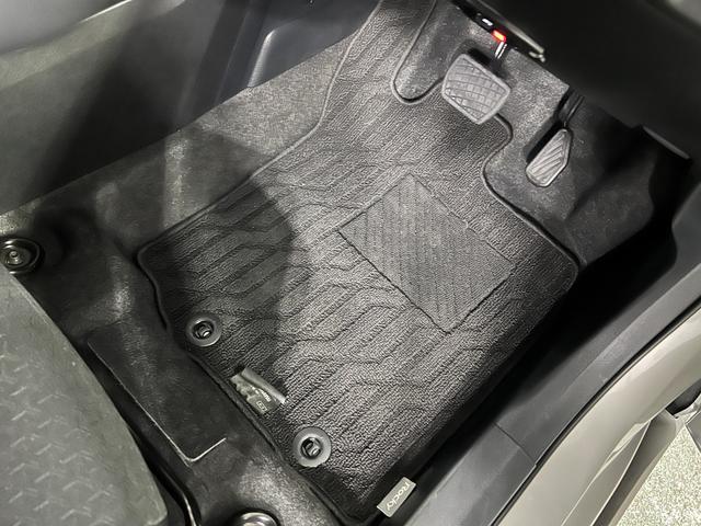 ロッキープレミアムG HEV 走行35440キロ/ナビ/バックカメラ一年保証・走行距離無制限走行35440キロ フルセグナビ バックカメラ ドラレコ オートライト LEDヘッドライト シートヒーター(埼玉県)の中古車