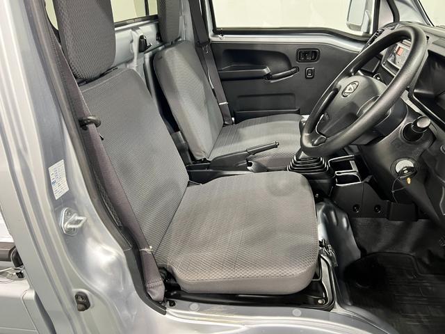 ハイゼットトラックエクストラＳＡIIIｔ　ＭＴ車／走行３８９２０キロ／マット１年保証距離無制限　走行距離３８９２０キロ　マニュアル車　ＣＤチューナー　純正フロアマット　荷台作業灯　キーレスエントリー　マニュアルエアコン（埼玉県）の中古車