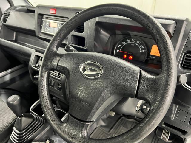 ハイゼットトラックエクストラＳＡIIIｔ　ＭＴ車／走行３８９２０キロ／マット１年保証距離無制限　走行距離３８９２０キロ　マニュアル車　ＣＤチューナー　純正フロアマット　荷台作業灯　キーレスエントリー　マニュアルエアコン（埼玉県）の中古車