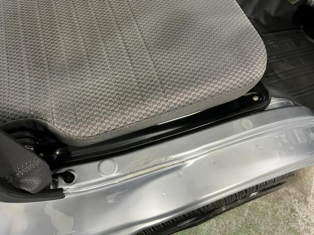 ハイゼットトラックエクストラＳＡIIIｔ　ＭＴ車／走行３８９２０キロ／マット１年保証距離無制限　走行距離３８９２０キロ　マニュアル車　ＣＤチューナー　純正フロアマット　荷台作業灯　キーレスエントリー　マニュアルエアコン（埼玉県）の中古車