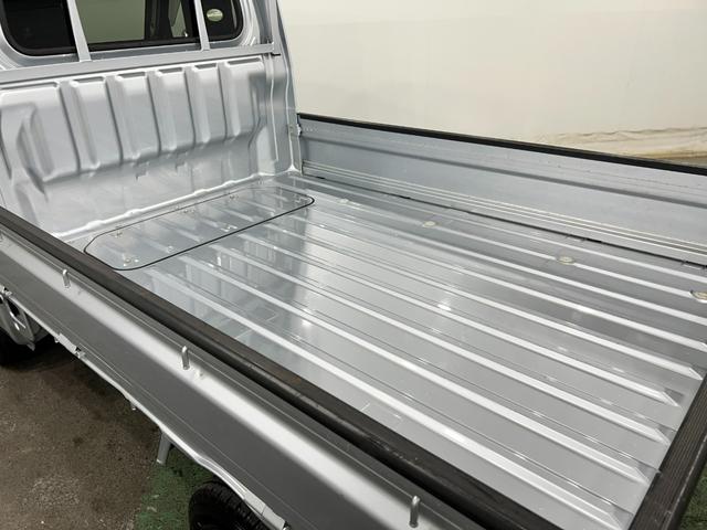 ハイゼットトラックエクストラＳＡIIIｔ　ＭＴ車／走行３８９２０キロ／マット１年保証距離無制限　走行距離３８９２０キロ　マニュアル車　ＣＤチューナー　純正フロアマット　荷台作業灯　キーレスエントリー　マニュアルエアコン（埼玉県）の中古車