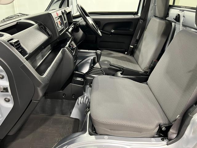 ハイゼットトラックエクストラＳＡIIIｔ　ＭＴ車／走行３８９２０キロ／マット１年保証距離無制限　走行距離３８９２０キロ　マニュアル車　ＣＤチューナー　純正フロアマット　荷台作業灯　キーレスエントリー　マニュアルエアコン（埼玉県）の中古車