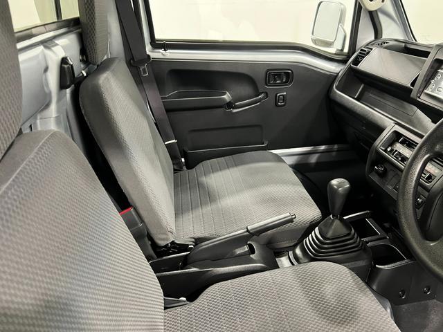 ハイゼットトラックエクストラＳＡIIIｔ　ＭＴ車／走行３８９２０キロ／マット１年保証距離無制限　走行距離３８９２０キロ　マニュアル車　ＣＤチューナー　純正フロアマット　荷台作業灯　キーレスエントリー　マニュアルエアコン（埼玉県）の中古車