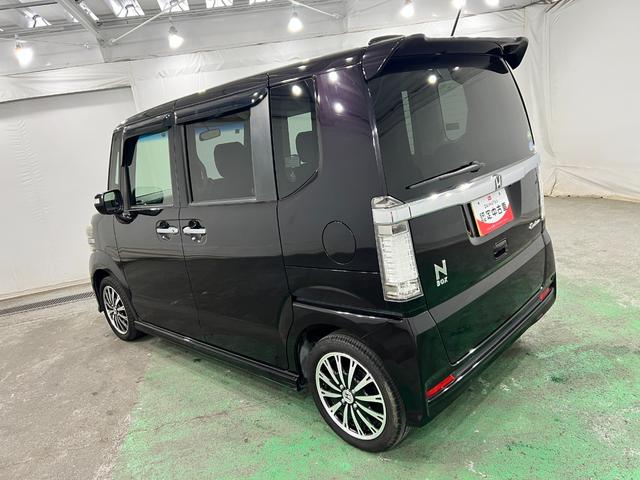 Ｎ−ＢＯＸカスタムＧ・ターボＡパッケージ　走行５８１５８キロ／両側電動スライド一年保証・走行距離無制限走行５８１５８キロ　助手席エアバック　ＥＴＣ　純正カーペットマット　サイドエアバック　オートライト　ＨＩＤ　両側電動スライドドア（東京都）の中古車