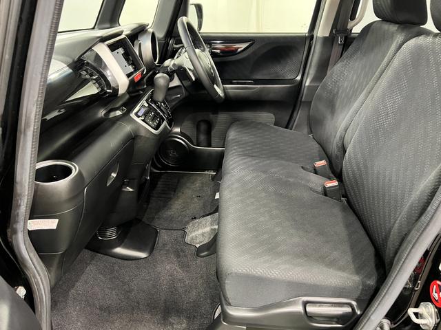 Ｎ−ＢＯＸカスタムＧ・ターボＡパッケージ　走行５８１５８キロ／両側電動スライド一年保証・走行距離無制限走行５８１５８キロ　助手席エアバック　ＥＴＣ　純正カーペットマット　サイドエアバック　オートライト　ＨＩＤ　両側電動スライドドア（東京都）の中古車