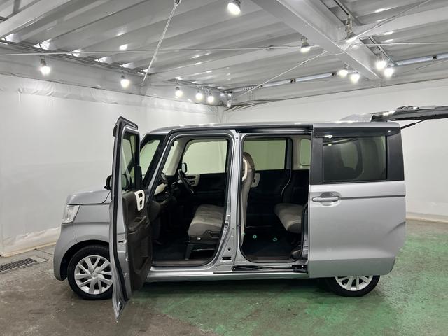 Ｎ−ＢＯＸＧ　走行１５３８７キロ／車検整備付一年保証・走行距離無制限走行１５３８７キロ　車検整備付　ワンセグナビ　ブルートゥース　バックカメラ　ＥＴＣ　クリアランスソナー　オートライト　ＬＥＤヘッドライト　ベンチシート（東京都）の中古車