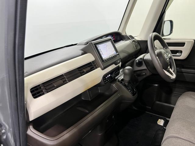 Ｎ−ＢＯＸＧ　走行１５３８７キロ／車検整備付一年保証・走行距離無制限走行１５３８７キロ　車検整備付　ワンセグナビ　ブルートゥース　バックカメラ　ＥＴＣ　クリアランスソナー　オートライト　ＬＥＤヘッドライト　ベンチシート（東京都）の中古車