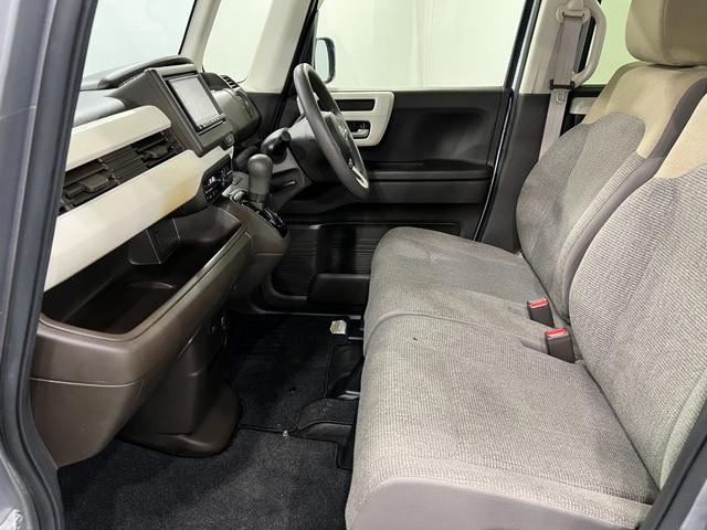 Ｎ−ＢＯＸＧ　走行１５３８７キロ／車検整備付一年保証・走行距離無制限走行１５３８７キロ　車検整備付　ワンセグナビ　ブルートゥース　バックカメラ　ＥＴＣ　クリアランスソナー　オートライト　ＬＥＤヘッドライト　ベンチシート（東京都）の中古車