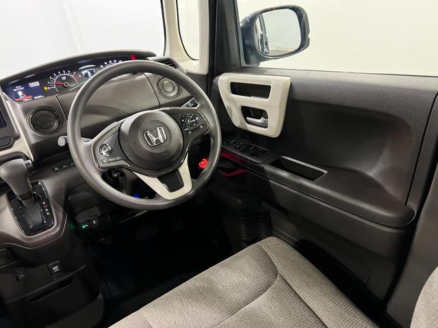 Ｎ−ＢＯＸＧ　走行１５３８７キロ／車検整備付一年保証・走行距離無制限走行１５３８７キロ　車検整備付　ワンセグナビ　ブルートゥース　バックカメラ　ＥＴＣ　クリアランスソナー　オートライト　ＬＥＤヘッドライト　ベンチシート（東京都）の中古車