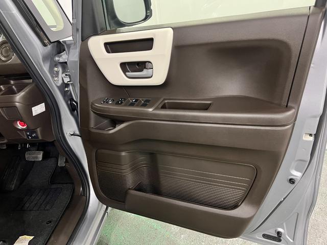 Ｎ−ＢＯＸＧ　走行１５３８７キロ／車検整備付一年保証・走行距離無制限走行１５３８７キロ　車検整備付　ワンセグナビ　ブルートゥース　バックカメラ　ＥＴＣ　クリアランスソナー　オートライト　ＬＥＤヘッドライト　ベンチシート（東京都）の中古車