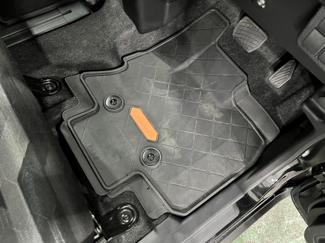 タントファンクロスターボ 走行17955キロ/ナビ/ドラレコ一年保証・走行距離無制限 走行17955キロ サイドエアバック クリアランスソナー オートマチックハイビーム オートライト LEDヘッドライト ベンチシート シートヒーター 両側電動スライドドア(埼玉県)の中古車