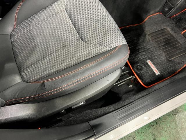 フォレスターＸ−ブレイク　走行５３３７２キロ／車検整備付／４ＷＤ／ナビ一年保証・走行距離無制限走行５３３７２キロ　フルセグナビ　ブルートゥース　バックカメラ　ＥＴＣ　オートライト　ＬＥＤヘッドライト　シートヒーター（埼玉県）の中古車