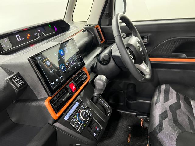 タントファンクロスターボ 走行13795キロ/車検整備付一年保証・走行距離無制限走行13795キロ 車検整備付 ディスプレイオーディオ 全周囲カメラ クリアランスソナー オートライト LEDヘッドライト ベンチシート シートヒーター 両側電動スライドドア(埼玉県)の中古車