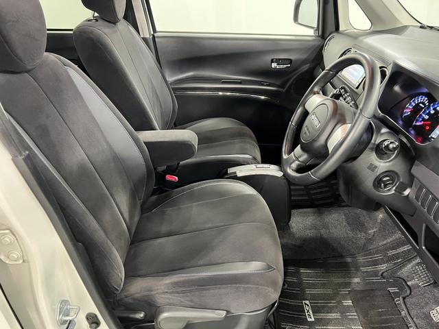 タントエグゼカスタムＲＳ　走行７７３８４キロ／ナビ一年保証・走行距離無制限走行７７３８４キロ　助手席エアバック　純正カーペットマット　ＨＩＤヘッドライト　フルセグナビ　ＤＶＤ（埼玉県）の中古車