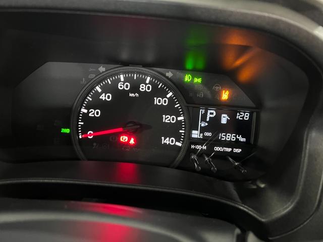 ハイゼットカーゴクルーズ　走行１５８６４キロ／クリアランスソナー／４ＷＤ一年保証・走行距離無制限　走行１５８６４キロ　助手席エアバック　オートライト　ＬＥＤヘッドライト　クリアランスソナー　アイドリングストップ（埼玉県）の中古車
