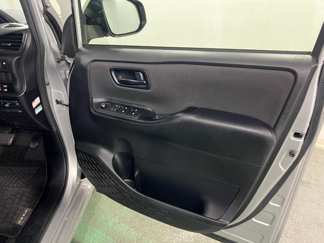 ノアX 走行28496キロ/雹害/修復歴/ナビ/後席モニター一年保証・走行距離無制限走行28496キロ フルセグナビ ブルートゥース バックカメラ ドラレコ 後席モニター ETC オートライト LEDヘッドライト(埼玉県)の中古車