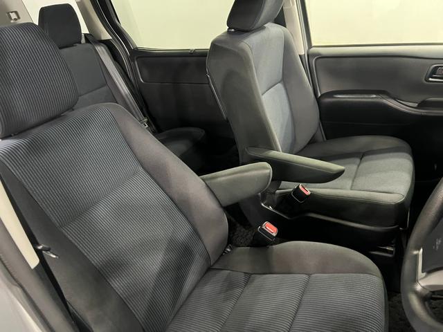 ノアX 走行28496キロ/雹害/修復歴/ナビ/後席モニター一年保証・走行距離無制限走行28496キロ フルセグナビ ブルートゥース バックカメラ ドラレコ 後席モニター ETC オートライト LEDヘッドライト(埼玉県)の中古車