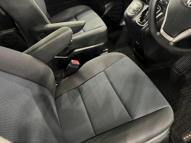 ノアX 走行28496キロ/雹害/修復歴/ナビ/後席モニター一年保証・走行距離無制限走行28496キロ フルセグナビ ブルートゥース バックカメラ ドラレコ 後席モニター ETC オートライト LEDヘッドライト(埼玉県)の中古車