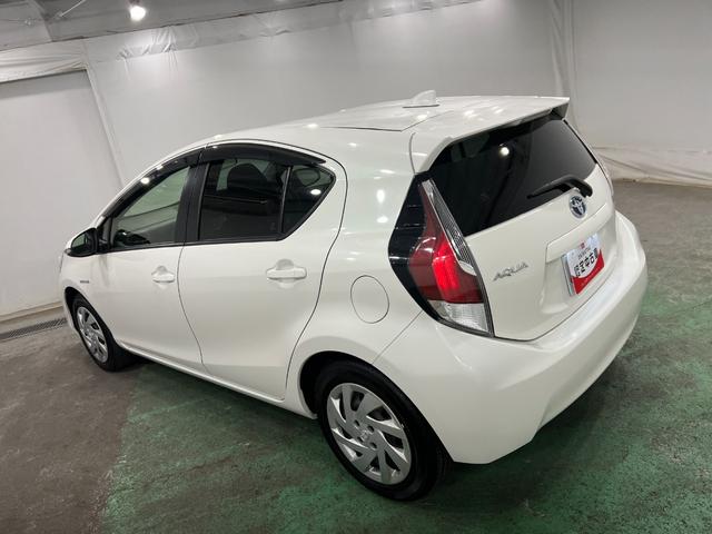 アクアS 走行52444キロ/車検整備付/ナビ/バックカメラ一年保証・走行距離無制限走行52444キロ 車検整備付 フルセグナビ ブルートゥース バックカメラ オートライト HIDヘッドライト(埼玉県)の中古車
