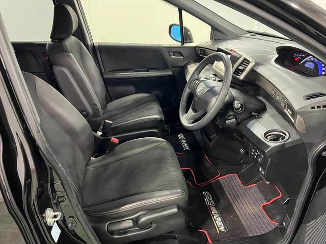 フリードスパイクＧ　エアロ　走行３６８９７キロ／フルセグナビ／バックカメラ１年保証距離無制限　走行距離３６８９７キロ　フルセグナビ　バックカメラ　ブルートゥース　フロアマット　助手席エアバッグ　オートライト　ＨＩＤヘッドランプ　両側電動スライドドア　電動格納式ドアミラー（埼玉県）の中古車