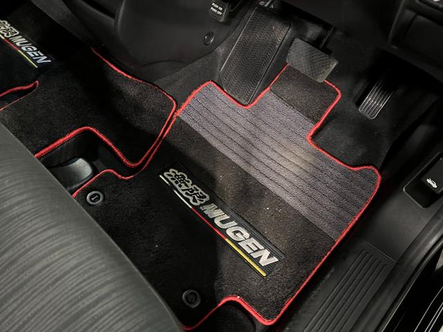 フリードスパイクＧ　エアロ　走行３６８９７キロ／フルセグナビ／バックカメラ１年保証距離無制限　走行距離３６８９７キロ　フルセグナビ　バックカメラ　ブルートゥース　フロアマット　助手席エアバッグ　オートライト　ＨＩＤヘッドランプ　両側電動スライドドア　電動格納式ドアミラー（埼玉県）の中古車