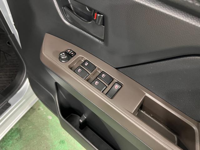 トールシートリフトＧ　走行１１７６３キロ／車検整備付／フルセグナビＢｌｕｅｔｏｏｔｈ　ＥＴＣ　バックカメラ　ＵＳＢ　ドラレコ　クリアランスソナー　オートライト　ＬＥＤヘッドライト　両側電動スライドドア　一年保証・走行距離無制限（埼玉県）の中古車