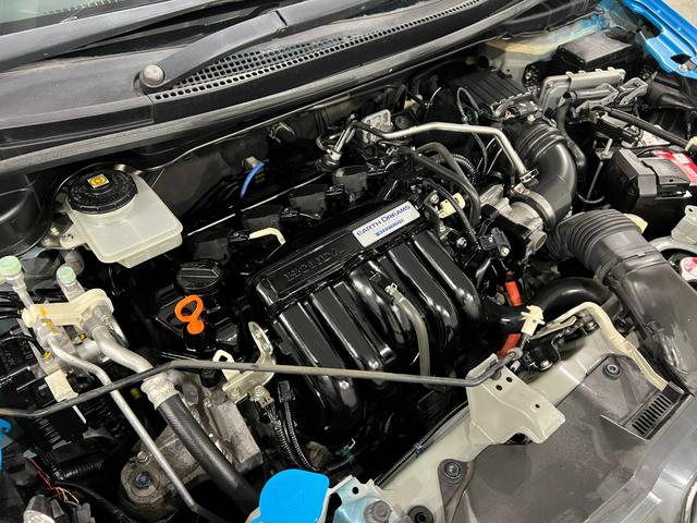 フィットハイブリッドＬパッケージ　走行４２９３０キロ／ワンセグナビ／バックカメラ１年保証距離無制限　走行距離４２９３０キロ　ワンセグナビ　バックカメラ　純正マット　サイドエアバッグ　オートライト　ＬＥＤヘッドランプ　電動格納式ドアミラー（埼玉県）の中古車