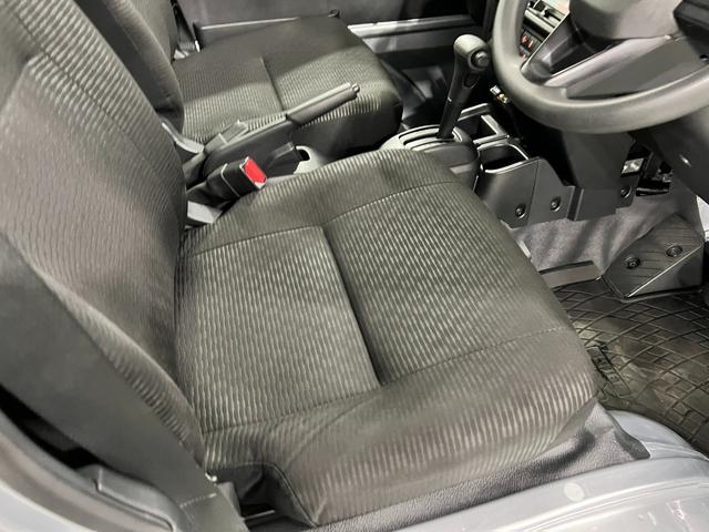 ハイゼットトラックジャンボエクストラ　走行１１２９２キロ／ＣＤチューナー１年保証距離無制限　走行距離１１２９２キロ　ＣＤチューナー　純正フロアマット　助手席エアバッグ　クリアランスソナー　ＬＥＤヘッドランプ　アイドリングストップ　ＬＥＤ荷台作業灯（埼玉県）の中古車