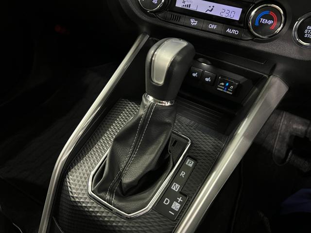 ロッキープレミアム　走行８２７３８キロ／車検整備付／ナビ／ドラレコ１年保証・走行距離無制限　ブルートゥース　バックカメラ　ＥＴＣ　サイドエアバック　クリアランスソナー　オートマチックハイビーム　オートライト　ＬＥＤヘッドライト　シートヒーター（埼玉県）の中古車
