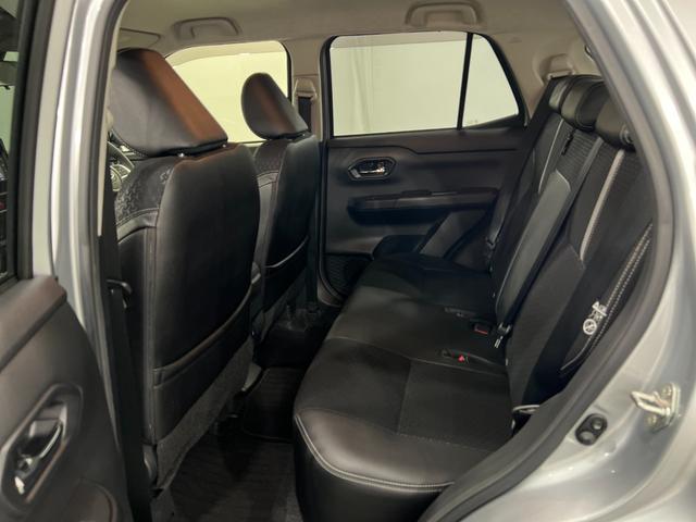 ロッキープレミアム　走行８２７３８キロ／車検整備付／ナビ／ドラレコ１年保証・走行距離無制限　ブルートゥース　バックカメラ　ＥＴＣ　サイドエアバック　クリアランスソナー　オートマチックハイビーム　オートライト　ＬＥＤヘッドライト　シートヒーター（埼玉県）の中古車