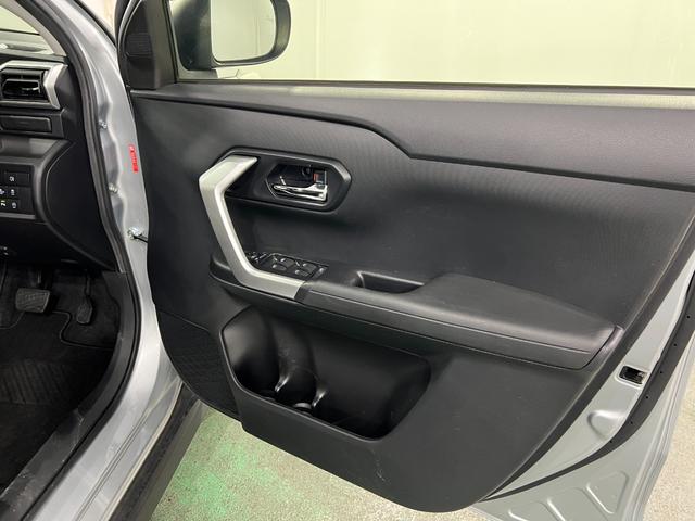 ロッキープレミアム　走行８２７３８キロ／車検整備付／ナビ／ドラレコ１年保証・走行距離無制限　ブルートゥース　バックカメラ　ＥＴＣ　サイドエアバック　クリアランスソナー　オートマチックハイビーム　オートライト　ＬＥＤヘッドライト　シートヒーター（埼玉県）の中古車
