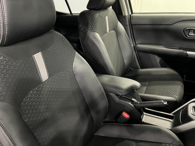 ロッキープレミアム　走行８２７３８キロ／車検整備付／ナビ／ドラレコ１年保証・走行距離無制限　ブルートゥース　バックカメラ　ＥＴＣ　サイドエアバック　クリアランスソナー　オートマチックハイビーム　オートライト　ＬＥＤヘッドライト　シートヒーター（埼玉県）の中古車