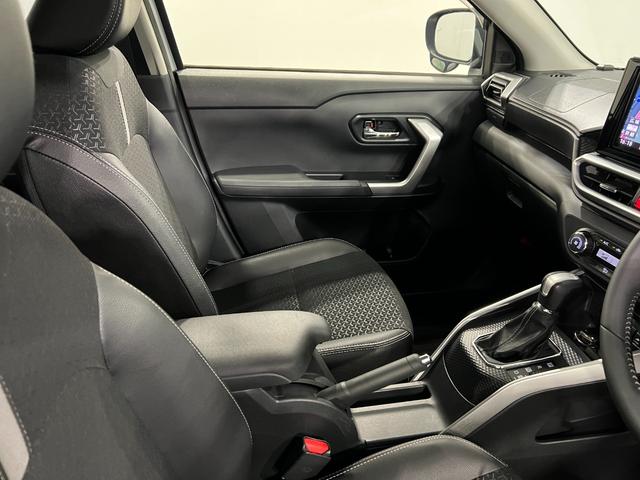ロッキープレミアム　走行８２７３８キロ／車検整備付／ナビ／ドラレコ１年保証・走行距離無制限　ブルートゥース　バックカメラ　ＥＴＣ　サイドエアバック　クリアランスソナー　オートマチックハイビーム　オートライト　ＬＥＤヘッドライト　シートヒーター（埼玉県）の中古車