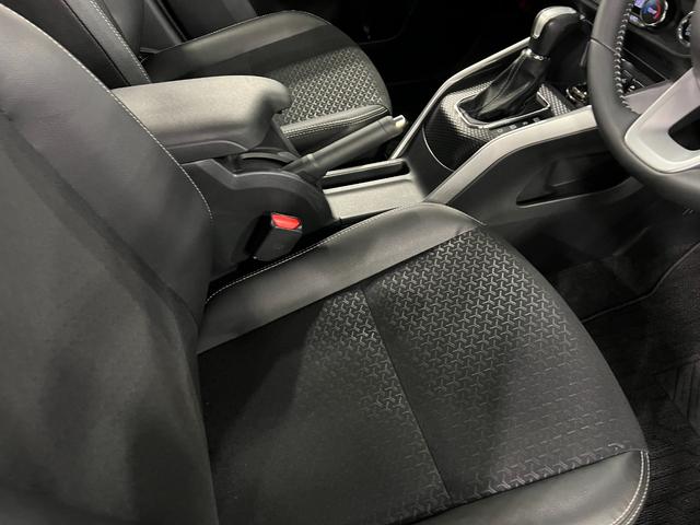 ロッキープレミアム　走行８２７３８キロ／車検整備付／ナビ／ドラレコ１年保証・走行距離無制限　ブルートゥース　バックカメラ　ＥＴＣ　サイドエアバック　クリアランスソナー　オートマチックハイビーム　オートライト　ＬＥＤヘッドライト　シートヒーター（埼玉県）の中古車