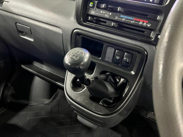 ハイゼットカーゴクルーズターボ 4WD/MT車/走行47232キロ/ナビ1年保証距離無制限 走行距離47232キロ 4WD MT車 ワンセグナビ バックカメラ 助手席エアバッグ 純正フロアマット マニュアルエアコン(埼玉県)の中古車