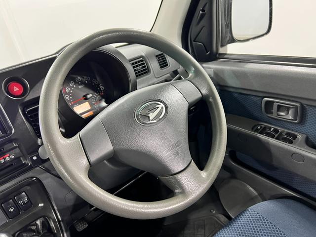 ハイゼットカーゴクルーズターボ 4WD/MT車/走行47232キロ/ナビ1年保証距離無制限 走行距離47232キロ 4WD MT車 ワンセグナビ バックカメラ 助手席エアバッグ 純正フロアマット マニュアルエアコン(埼玉県)の中古車