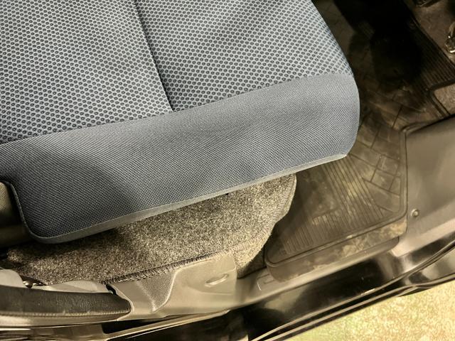 ハイゼットカーゴクルーズターボ 4WD/MT車/走行47232キロ/ナビ1年保証距離無制限 走行距離47232キロ 4WD MT車 ワンセグナビ バックカメラ 助手席エアバッグ 純正フロアマット マニュアルエアコン(埼玉県)の中古車