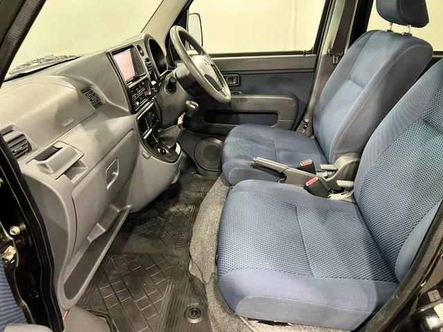 ハイゼットカーゴクルーズターボ 4WD/MT車/走行47232キロ/ナビ1年保証距離無制限 走行距離47232キロ 4WD MT車 ワンセグナビ バックカメラ 助手席エアバッグ 純正フロアマット マニュアルエアコン(埼玉県)の中古車