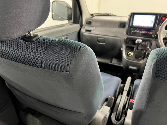 ハイゼットカーゴクルーズターボ 4WD/MT車/走行47232キロ/ナビ1年保証距離無制限 走行距離47232キロ 4WD MT車 ワンセグナビ バックカメラ 助手席エアバッグ 純正フロアマット マニュアルエアコン(埼玉県)の中古車