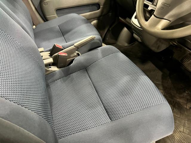 ハイゼットカーゴクルーズターボ 4WD/MT車/走行47232キロ/ナビ1年保証距離無制限 走行距離47232キロ 4WD MT車 ワンセグナビ バックカメラ 助手席エアバッグ 純正フロアマット マニュアルエアコン(埼玉県)の中古車