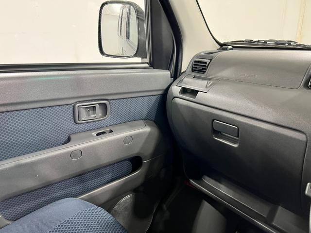 ハイゼットカーゴクルーズターボ 4WD/MT車/走行47232キロ/ナビ1年保証距離無制限 走行距離47232キロ 4WD MT車 ワンセグナビ バックカメラ 助手席エアバッグ 純正フロアマット マニュアルエアコン(埼玉県)の中古車
