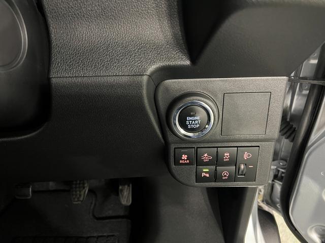 ハイゼットカーゴクルーズ 4WD/走行30251キロ/オートライト/マット1年保証距離無制限 走行距離30251キロ フロアマット 助手席エアバッグ クリアランスソナー オートライト アイドリングストップ 電動格納式ドアミラー(埼玉県)の中古車