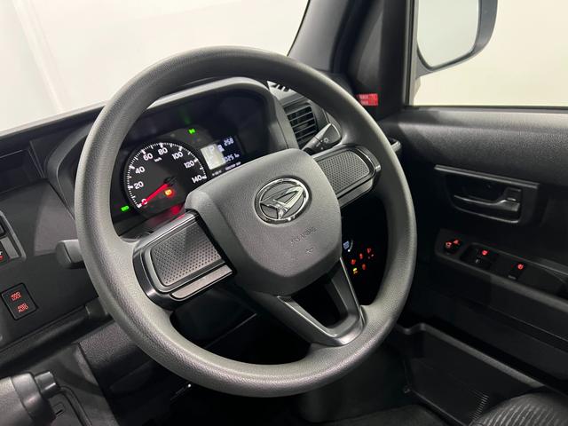 ハイゼットカーゴクルーズ 4WD/走行30251キロ/オートライト/マット1年保証距離無制限 走行距離30251キロ フロアマット 助手席エアバッグ クリアランスソナー オートライト アイドリングストップ 電動格納式ドアミラー(埼玉県)の中古車