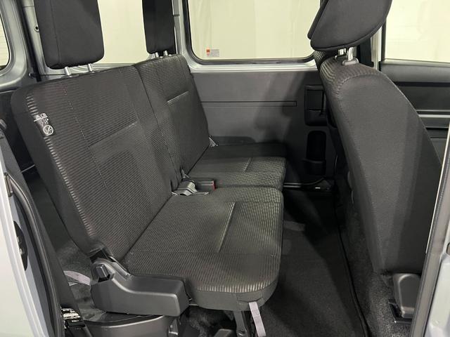 ハイゼットカーゴクルーズ 4WD/走行30251キロ/オートライト/マット1年保証距離無制限 走行距離30251キロ フロアマット 助手席エアバッグ クリアランスソナー オートライト アイドリングストップ 電動格納式ドアミラー(埼玉県)の中古車